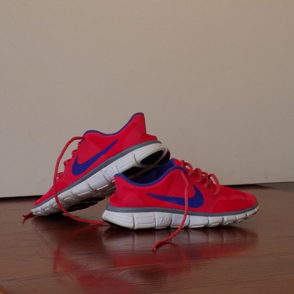 Nike Free 7.0 Running Shoes - Picture 3 of 5